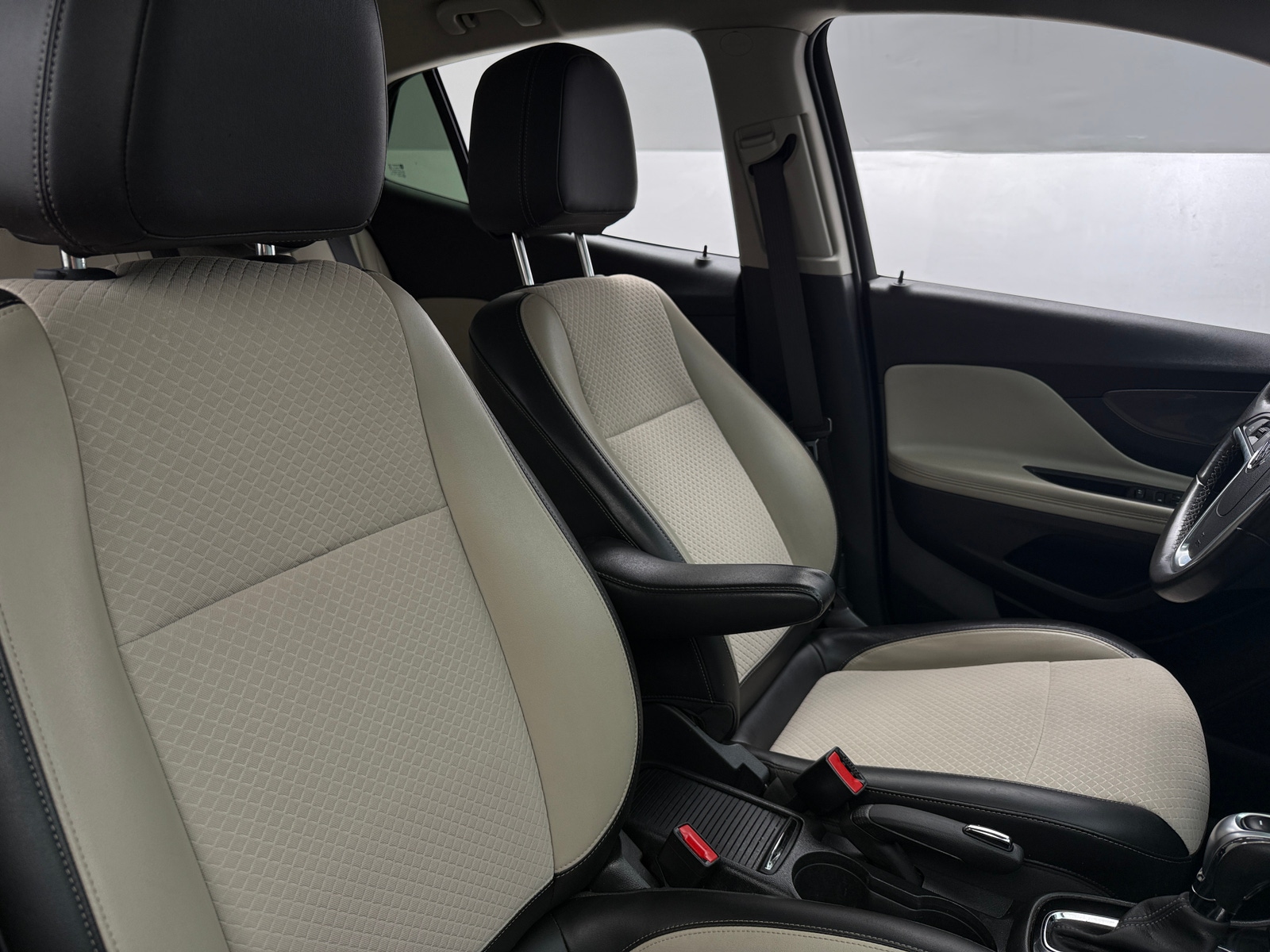 Thumbnail: 2022 Buick Encore - 2