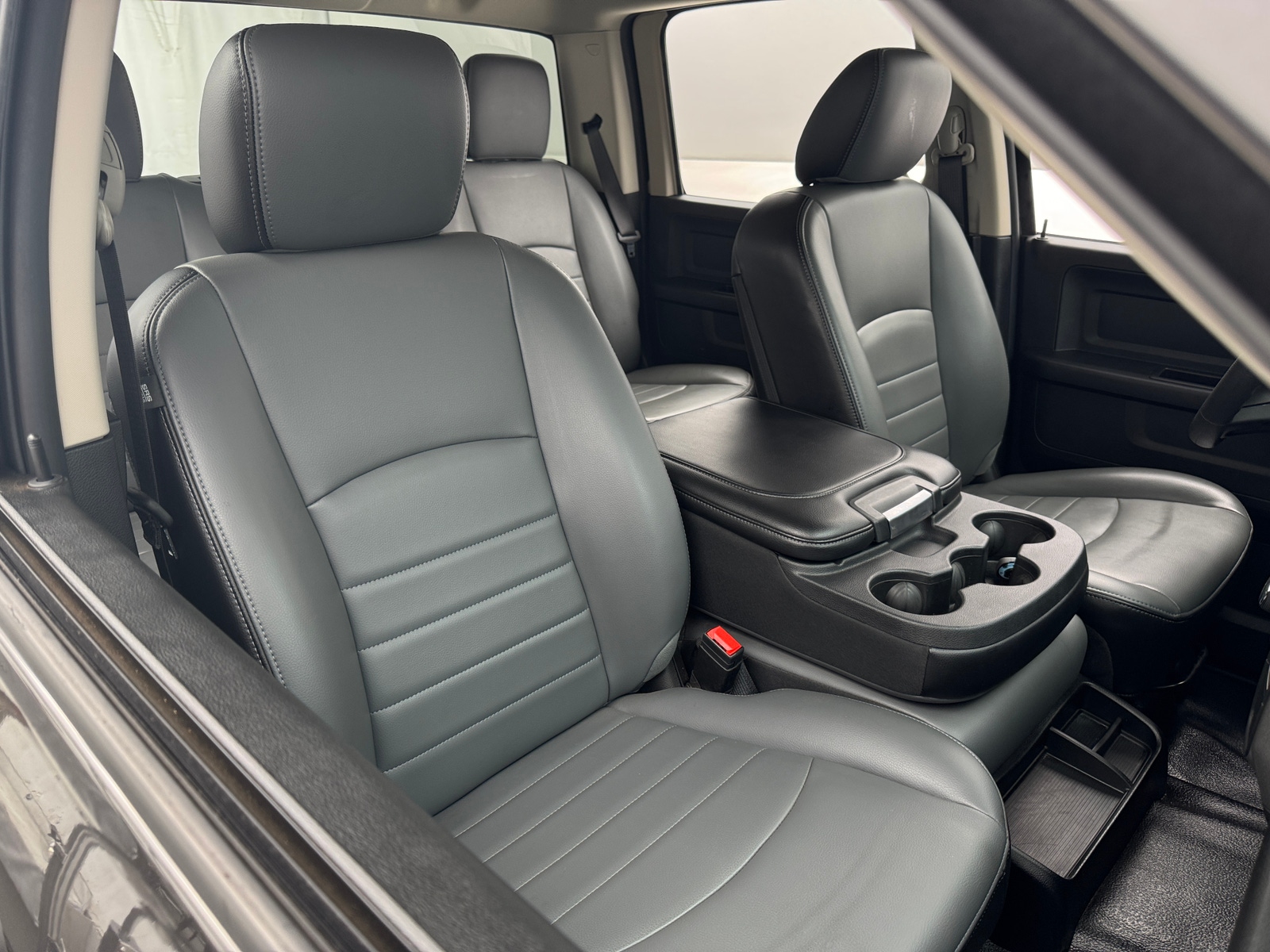 Thumbnail: 2021 RAM 1500 Classic - 2