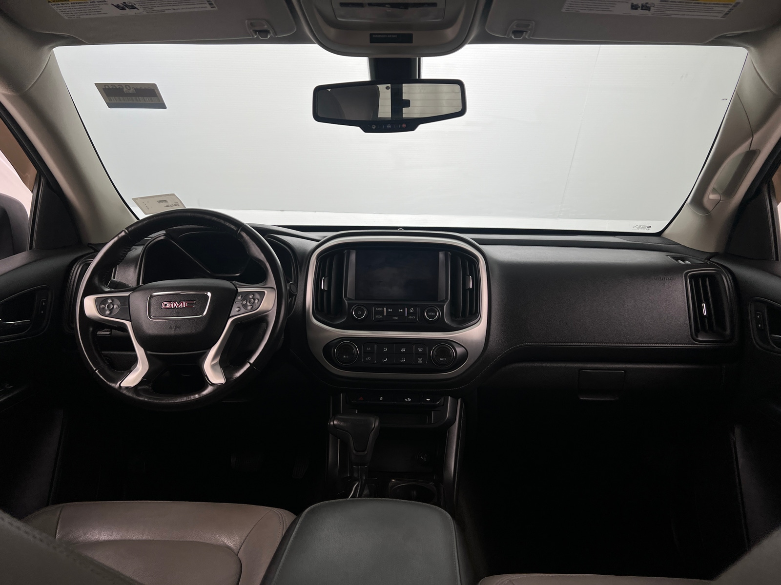 Thumbnail: 2016 GMC Canyon - 3