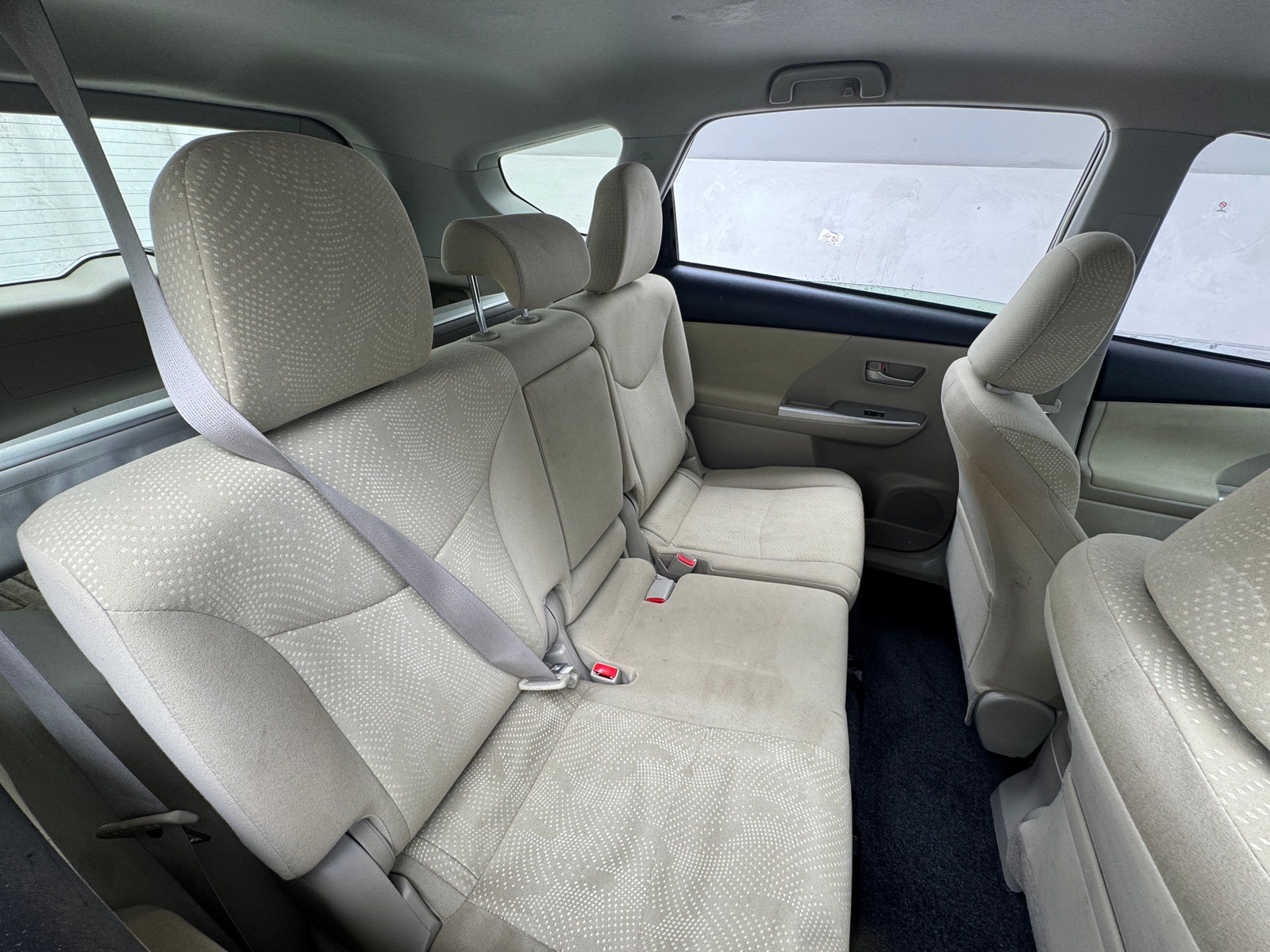 Thumbnail: 2014 Toyota Prius v - 6