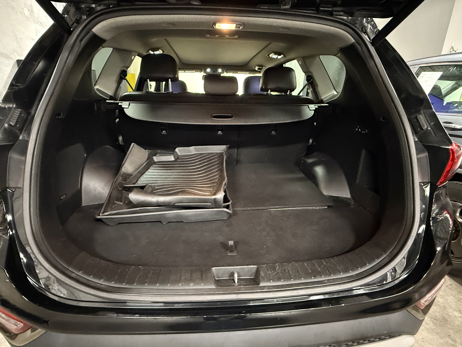 Thumbnail: 2019 Hyundai Santa Fe - 6