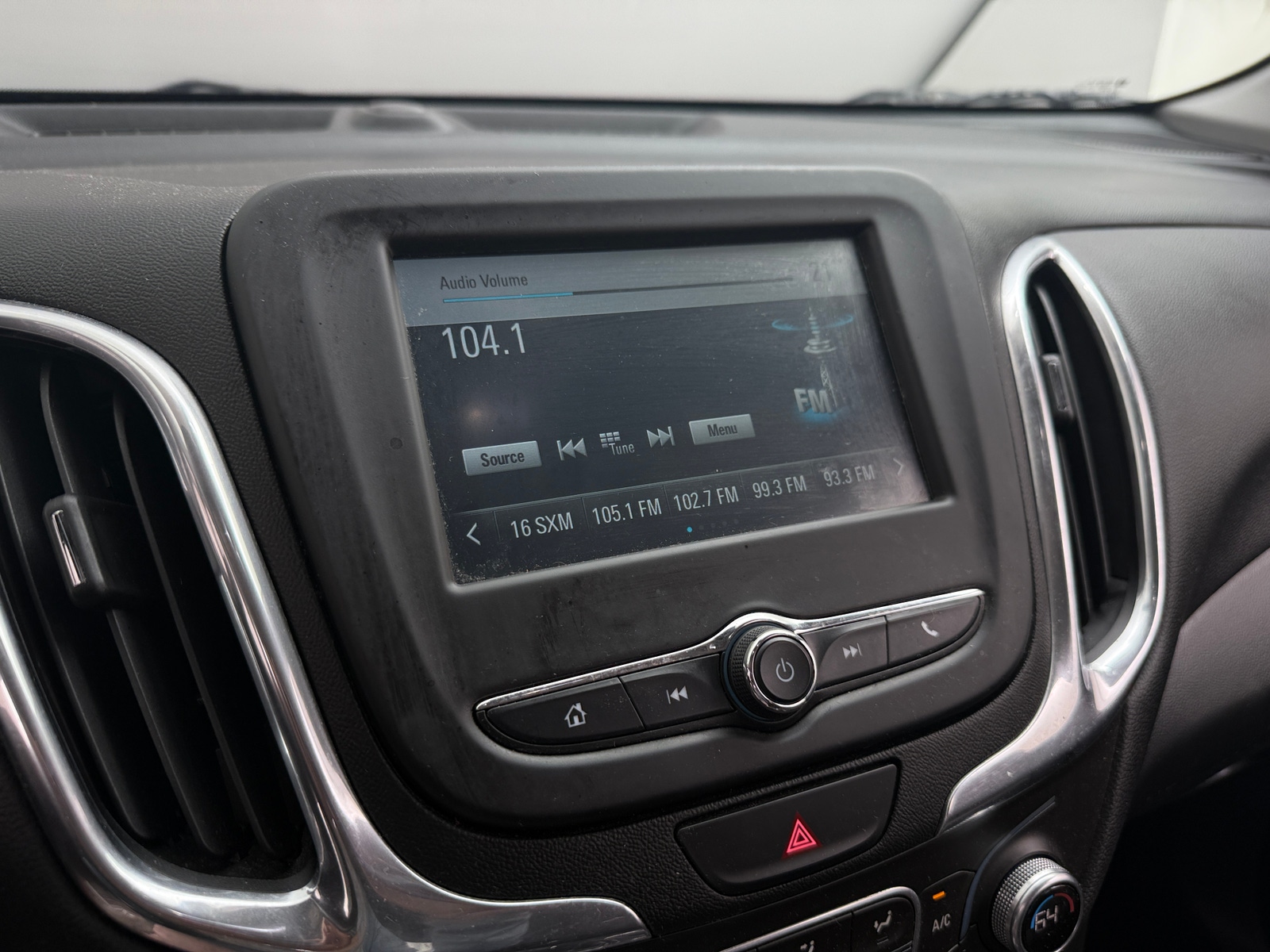 Thumbnail: 2018 Chevrolet Equinox - 4