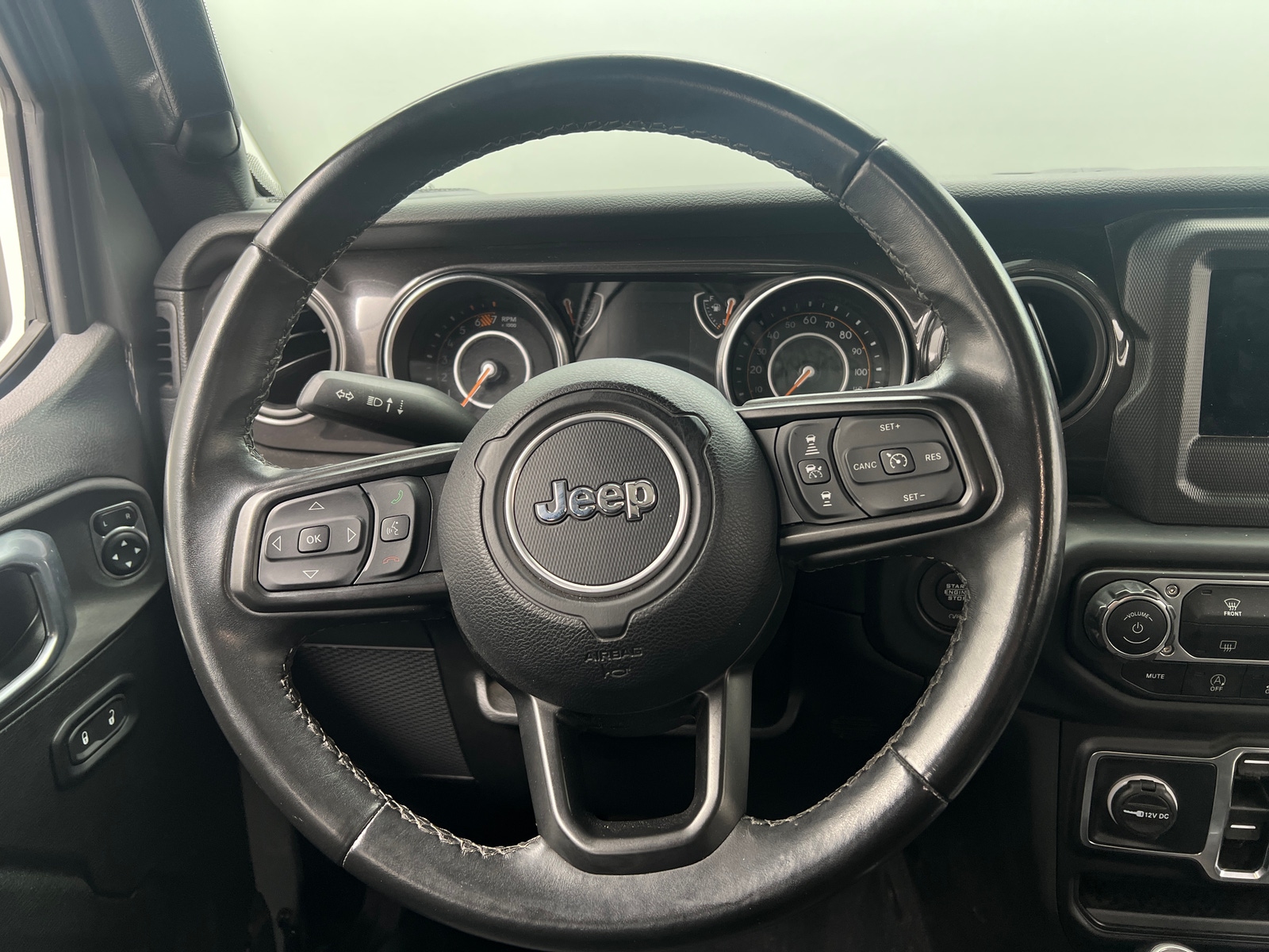 Thumbnail: 2022 Jeep Wrangler - 5