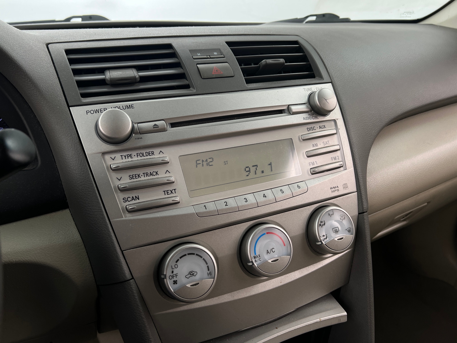 Thumbnail: 2011 Toyota Camry - 4
