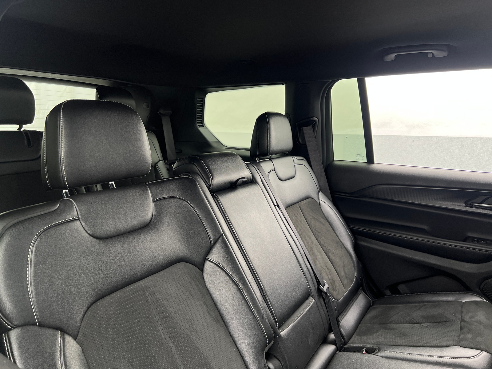 Thumbnail: 2024 Jeep Grand Cherokee L - 5