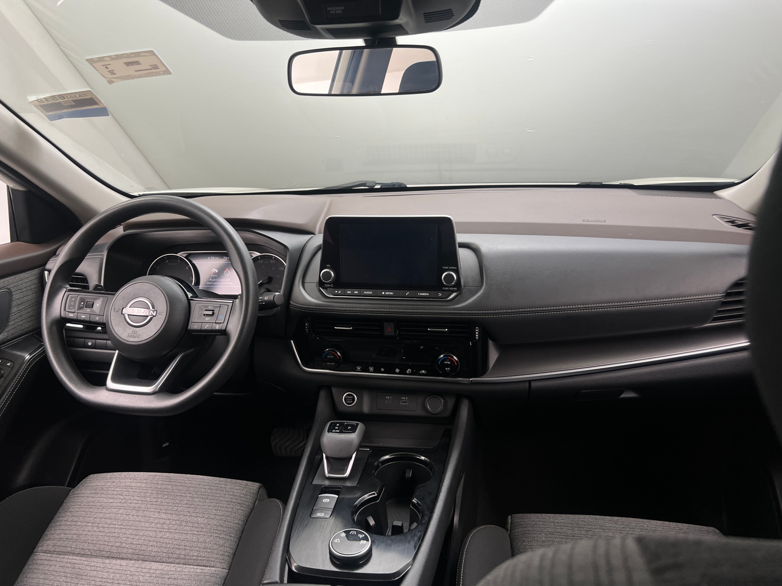 Thumbnail: 2022 Nissan Rogue - 3
