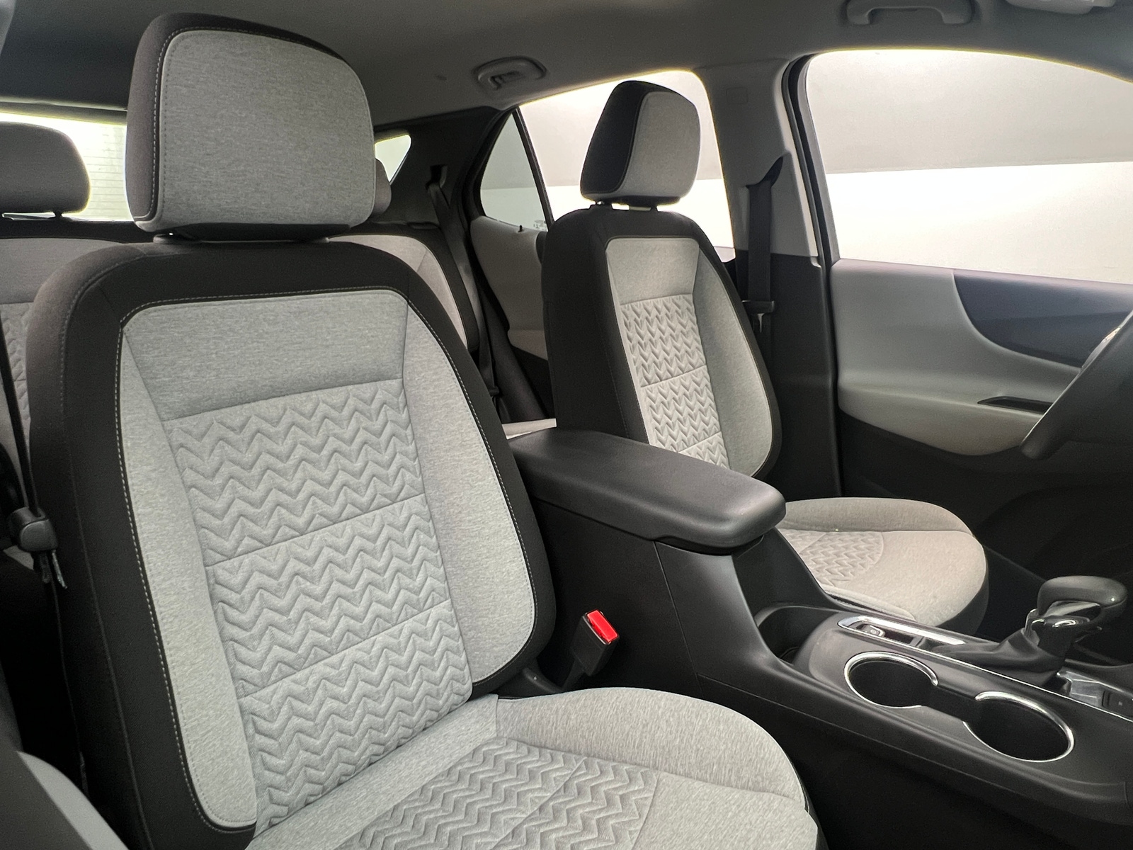 Thumbnail: 2022 Chevrolet Equinox - 2