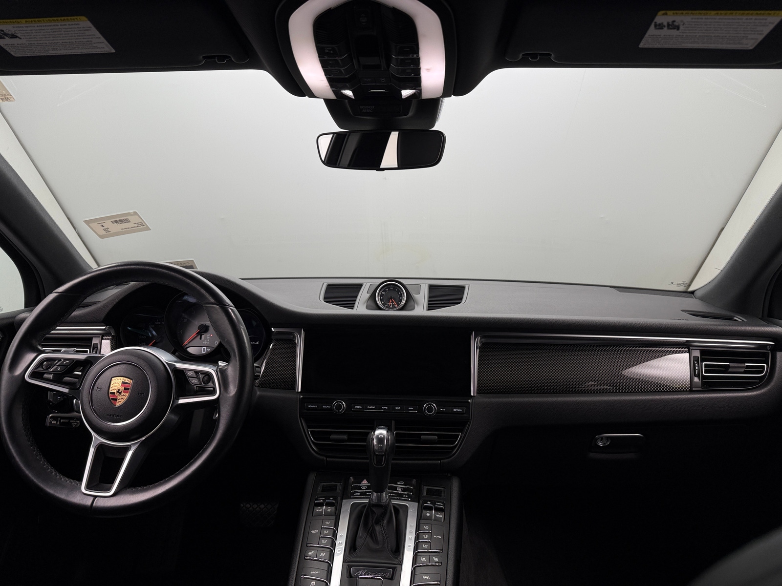 Thumbnail: 2020 Porsche Macan - 2