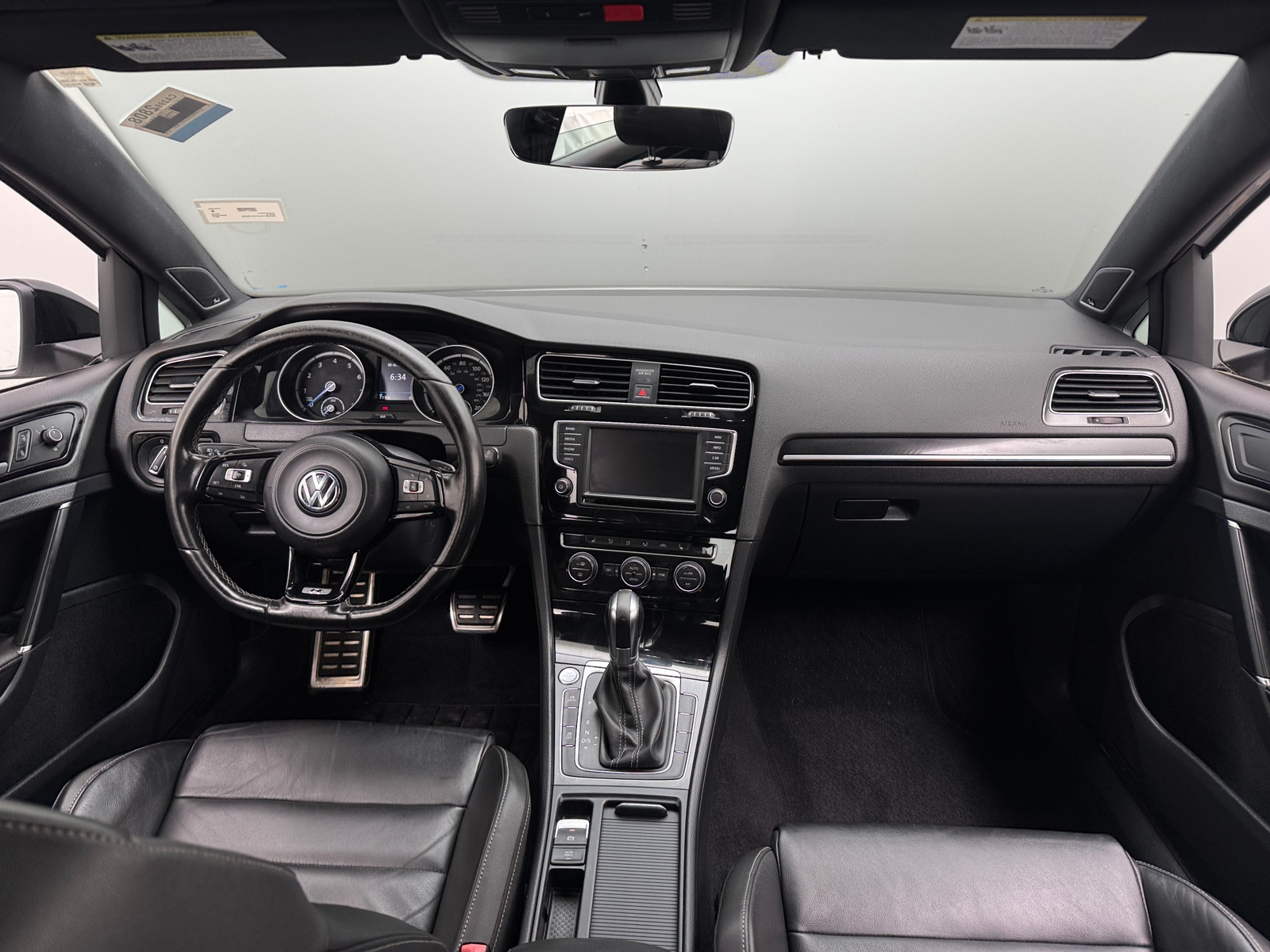 Thumbnail: 2017 Volkswagen Golf - 2