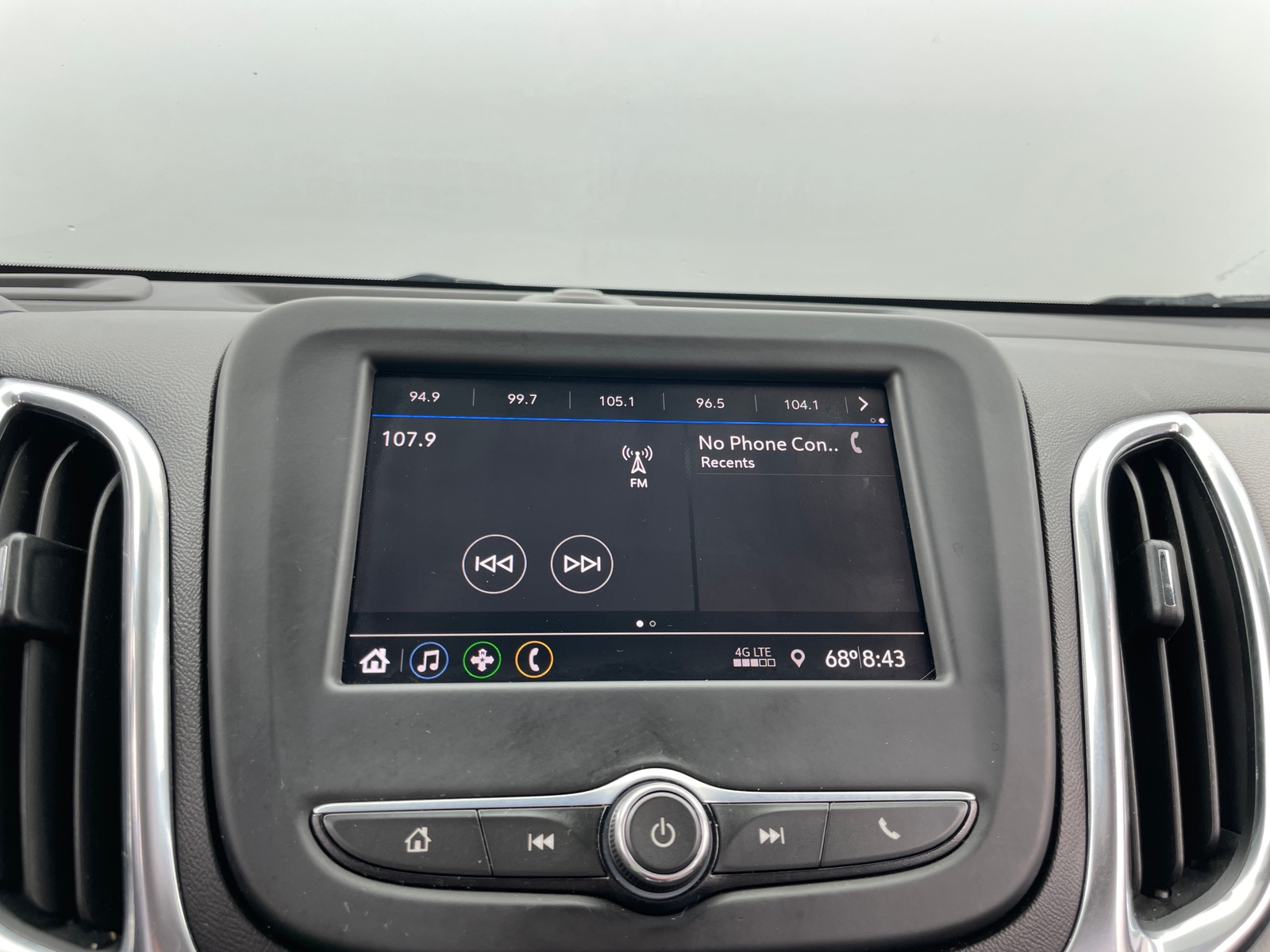 Thumbnail: 2020 Chevrolet Equinox - 4