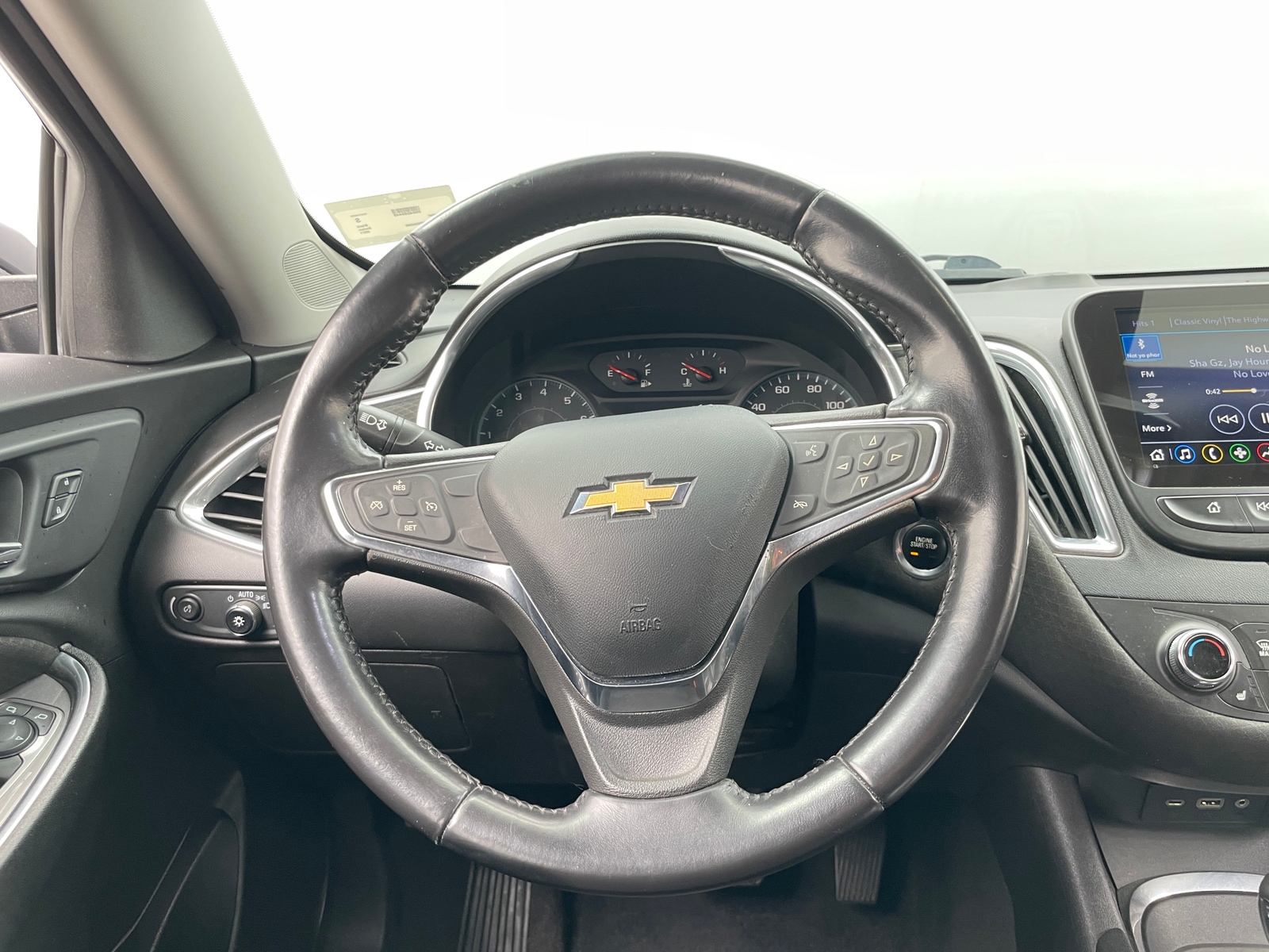 Thumbnail: 2021 Chevrolet Malibu - 5