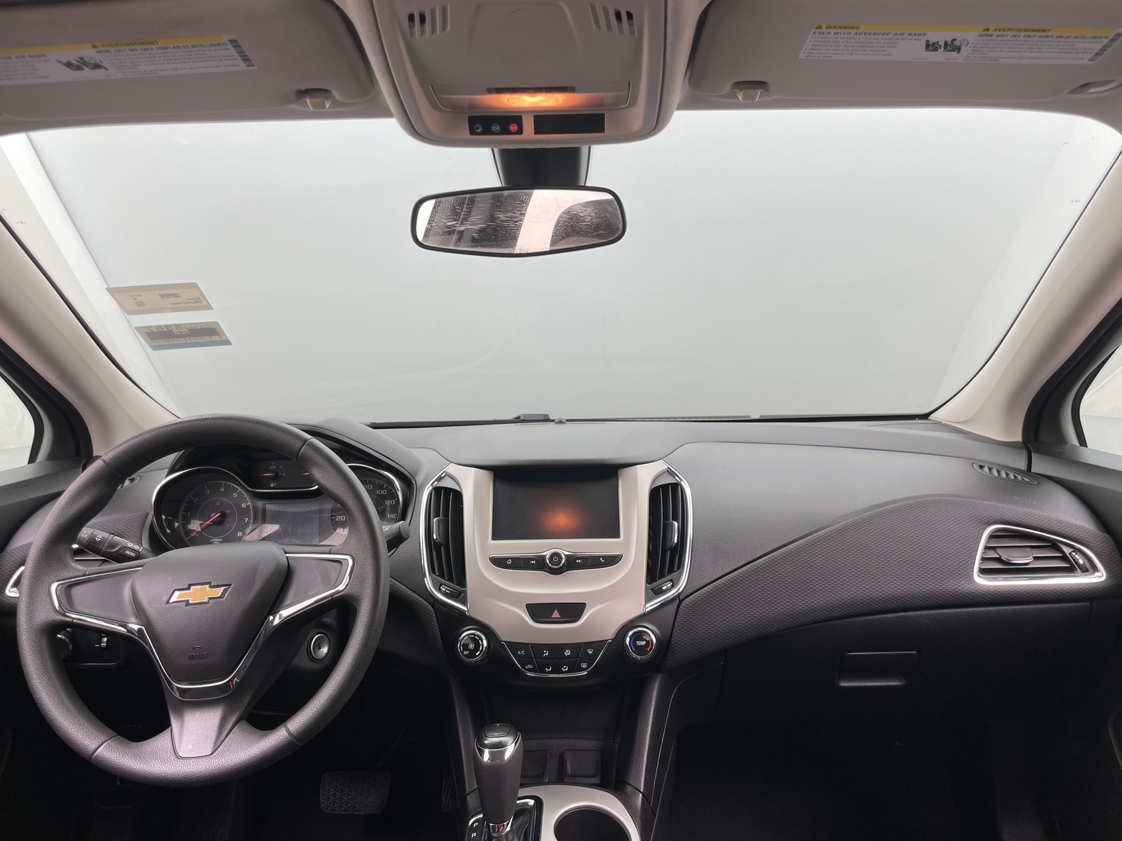 Thumbnail: 2018 Chevrolet Cruze - 3