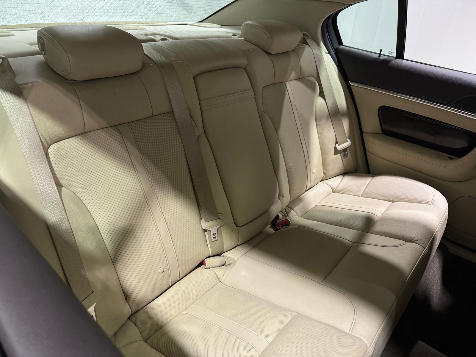 Thumbnail: 2015 Lincoln MKS - 5