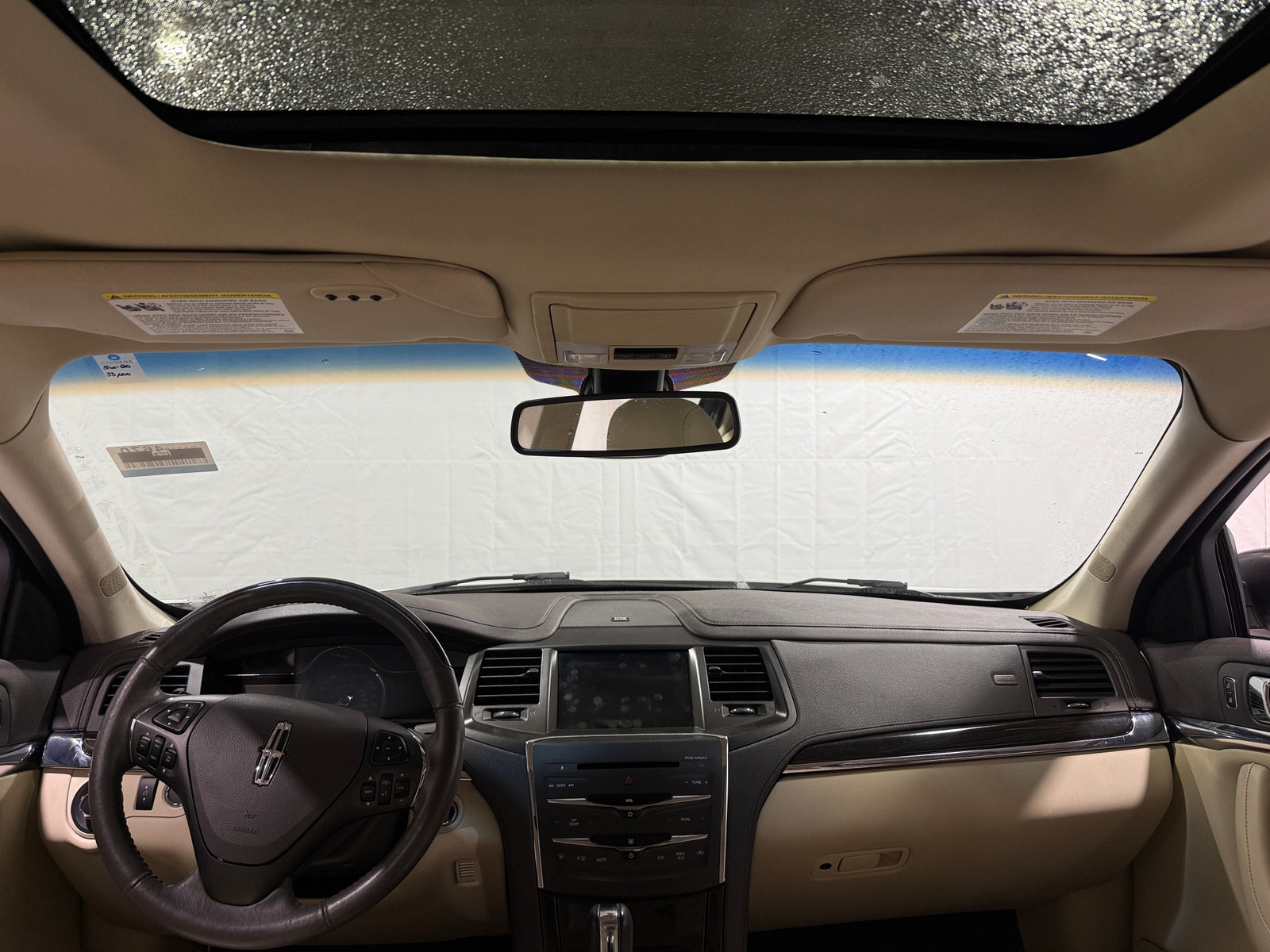 Thumbnail: 2015 Lincoln MKS - 2