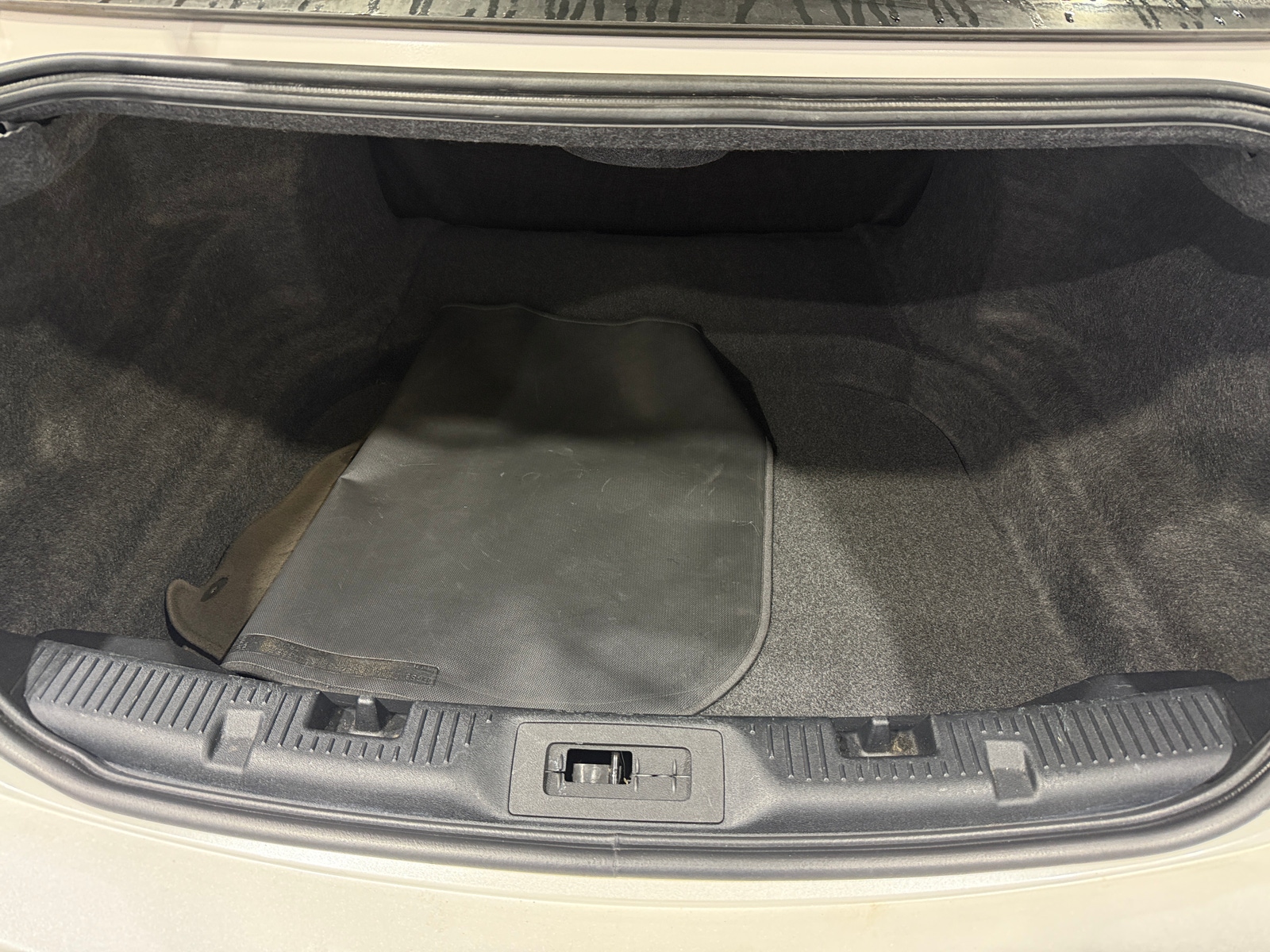 Thumbnail: 2015 Lincoln MKS - 6