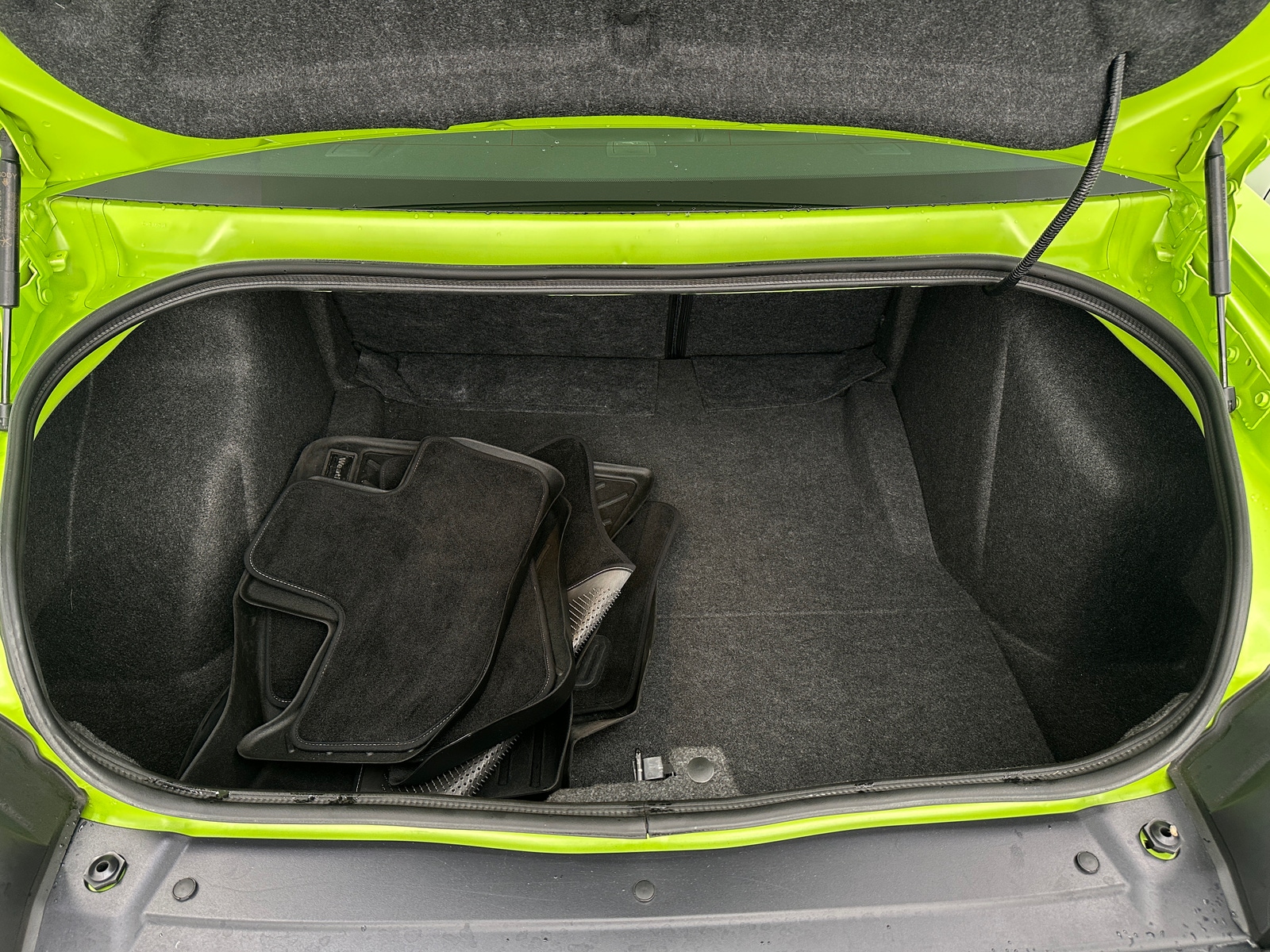 Thumbnail: 2015 Dodge Challenger - 4
