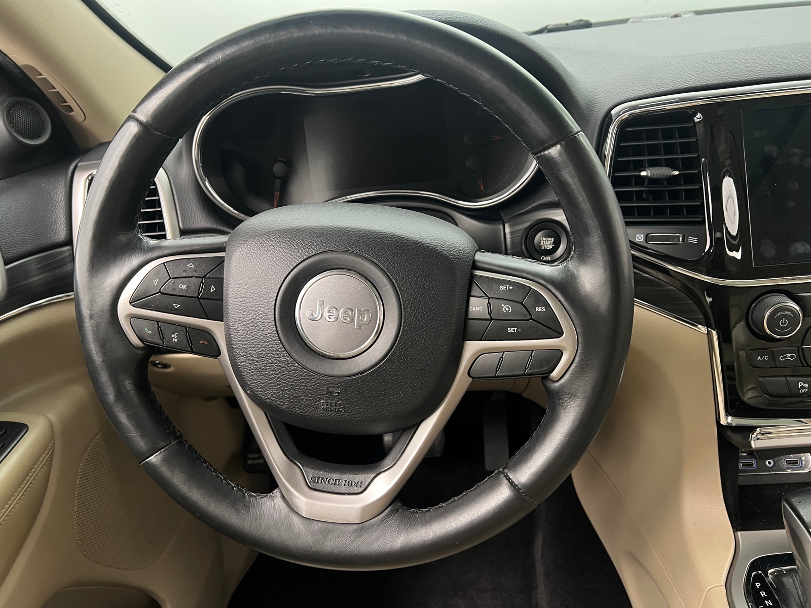 Thumbnail: 2019 Jeep Grand Cherokee - 4