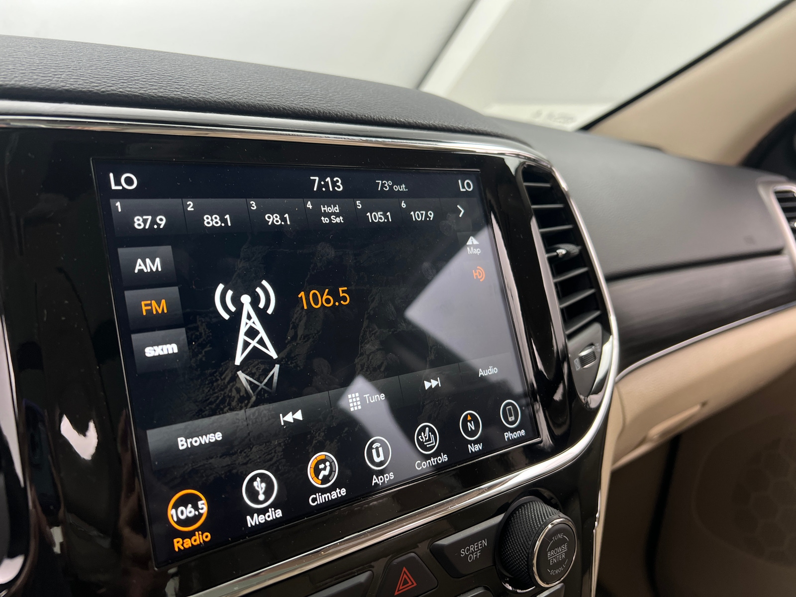 Thumbnail: 2019 Jeep Grand Cherokee - 3