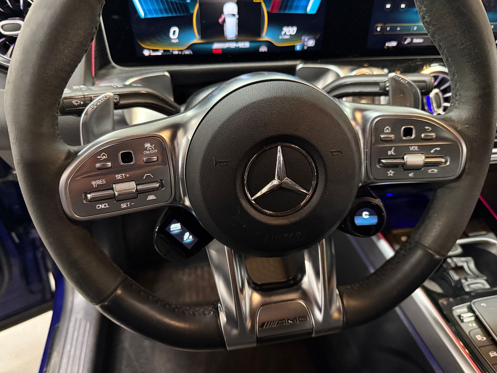 Thumbnail: 2021 Mercedes-Benz GLB - 4