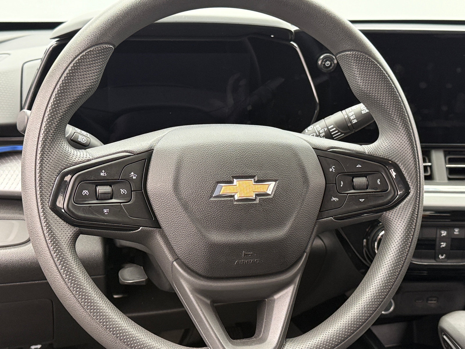 Thumbnail: 2024 Chevrolet Trax - 5