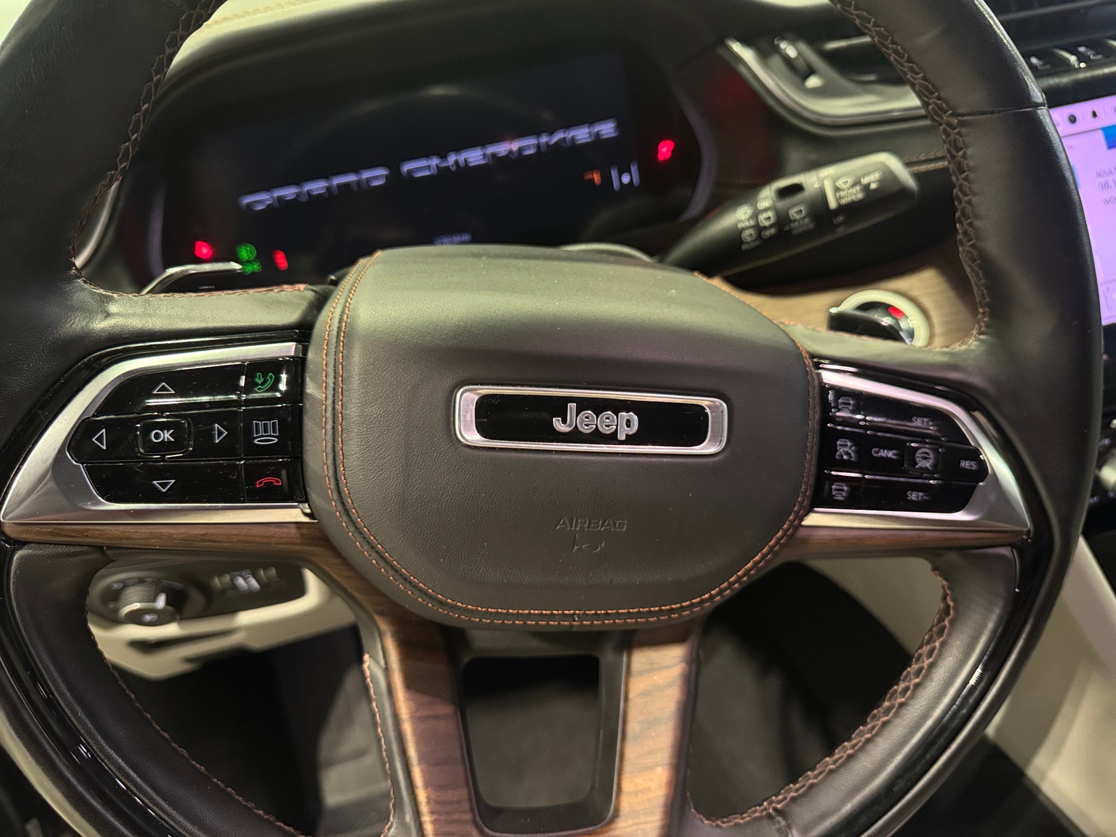 Thumbnail: 2021 Jeep Grand Cherokee L - 4