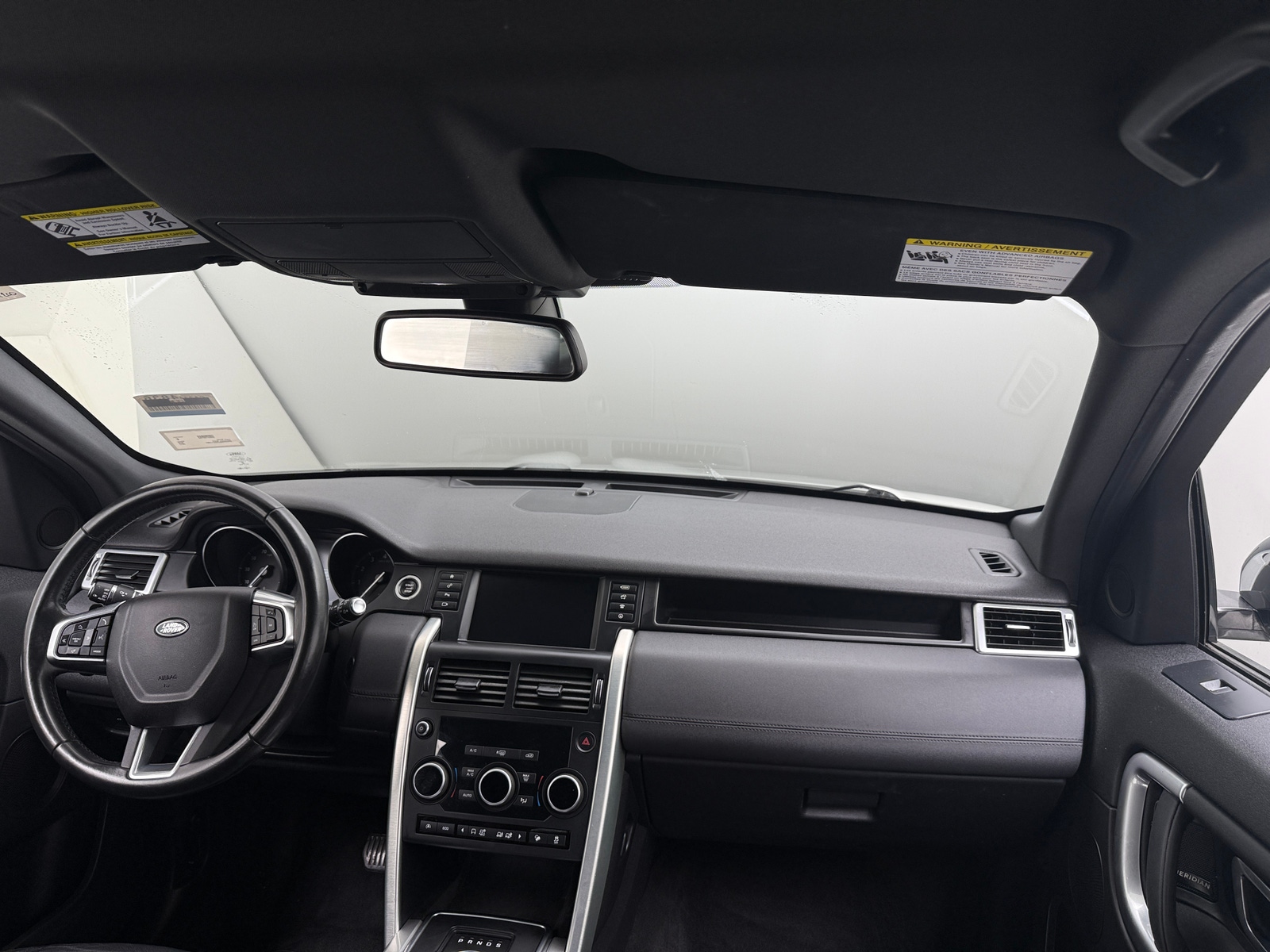 Thumbnail: 2017 Land Rover Discovery Sport - 2