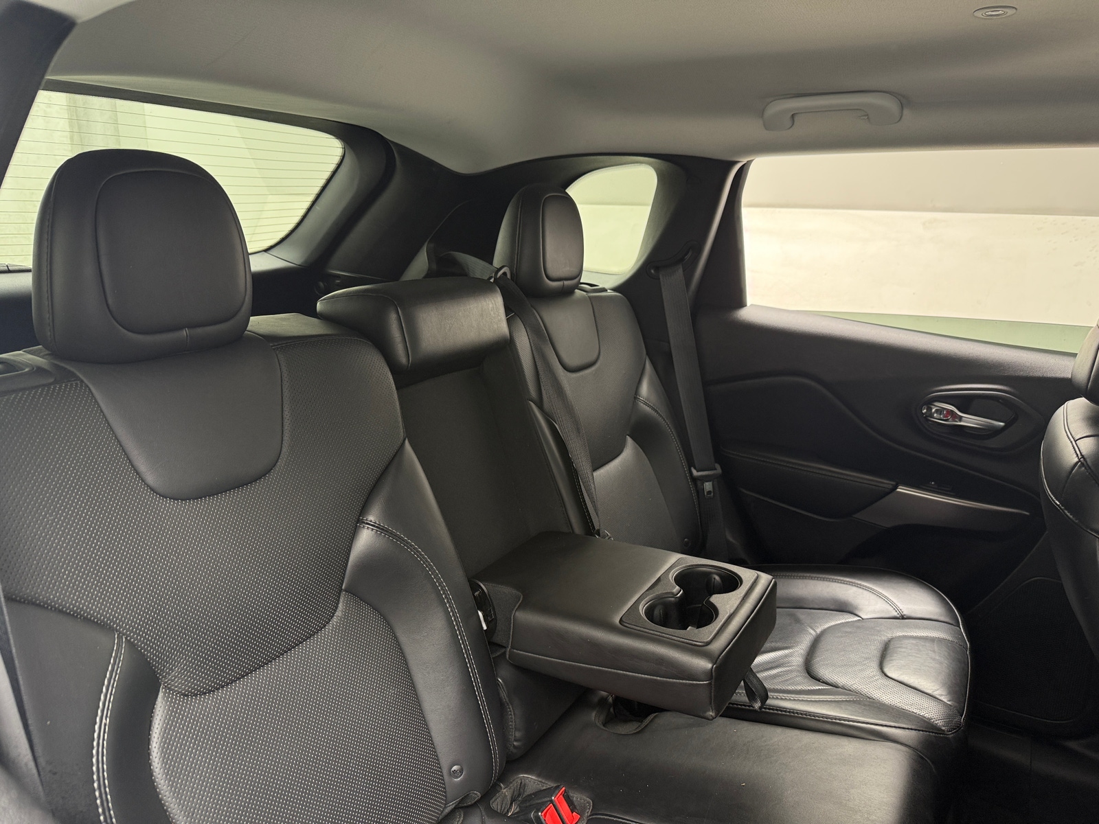 Thumbnail: 2019 Jeep Cherokee - 5