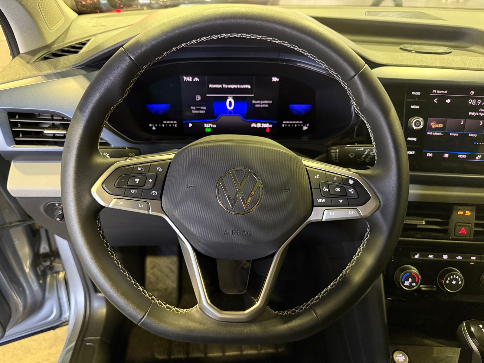 Thumbnail: 2023 Volkswagen Taos - 5
