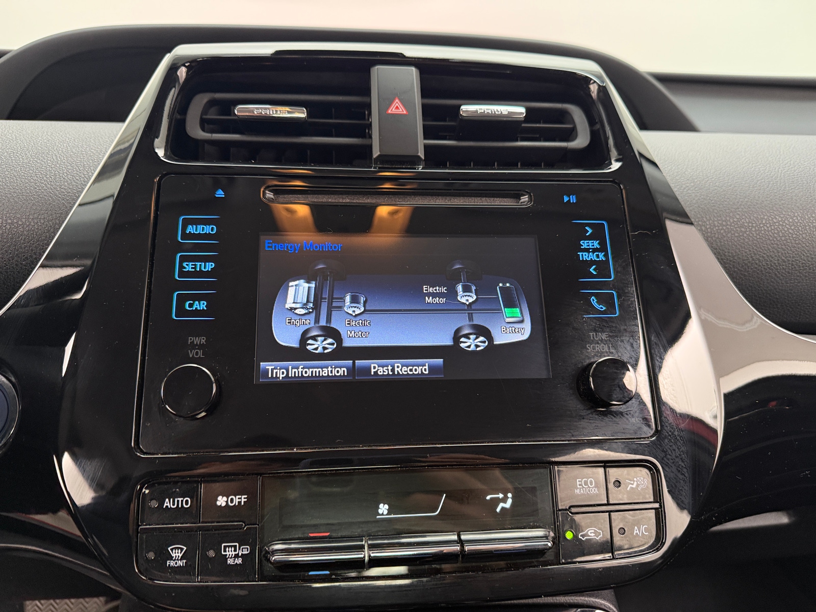 Thumbnail: 2019 Toyota Prius - 3