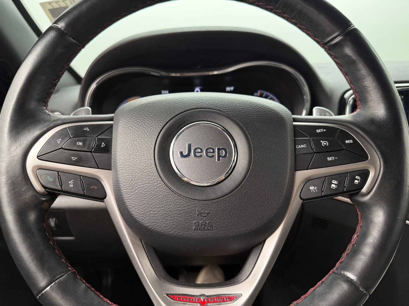 Thumbnail: 2019 Jeep Grand Cherokee - 4