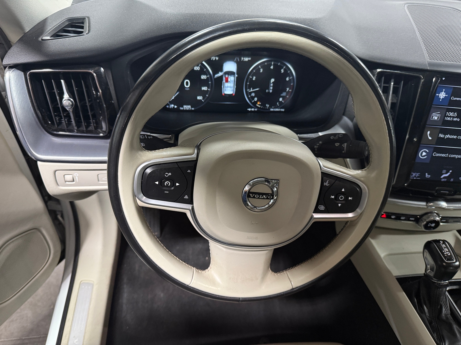 Thumbnail: 2020 Volvo XC60 - 4