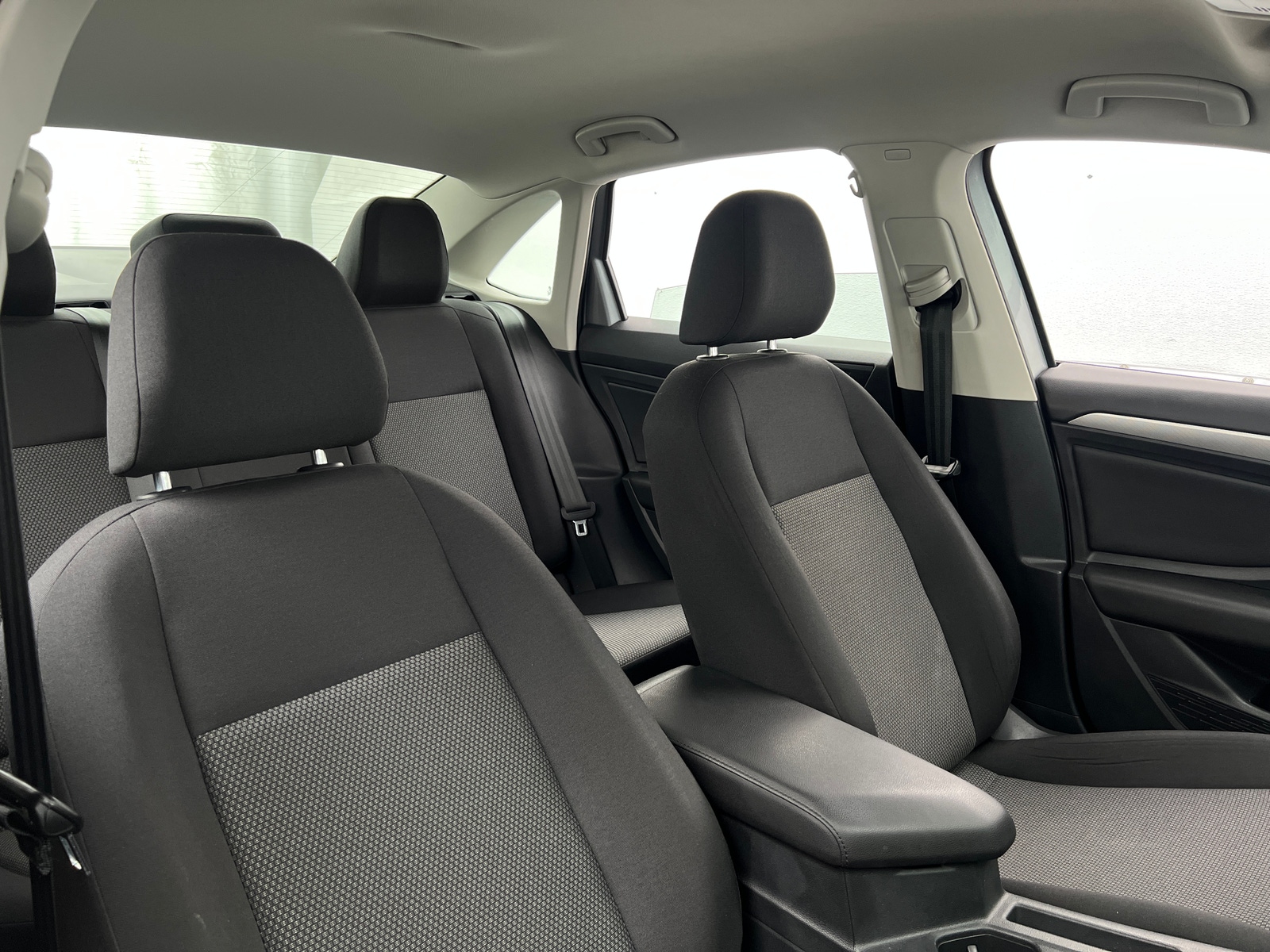 Thumbnail: 2019 Volkswagen Jetta - 2