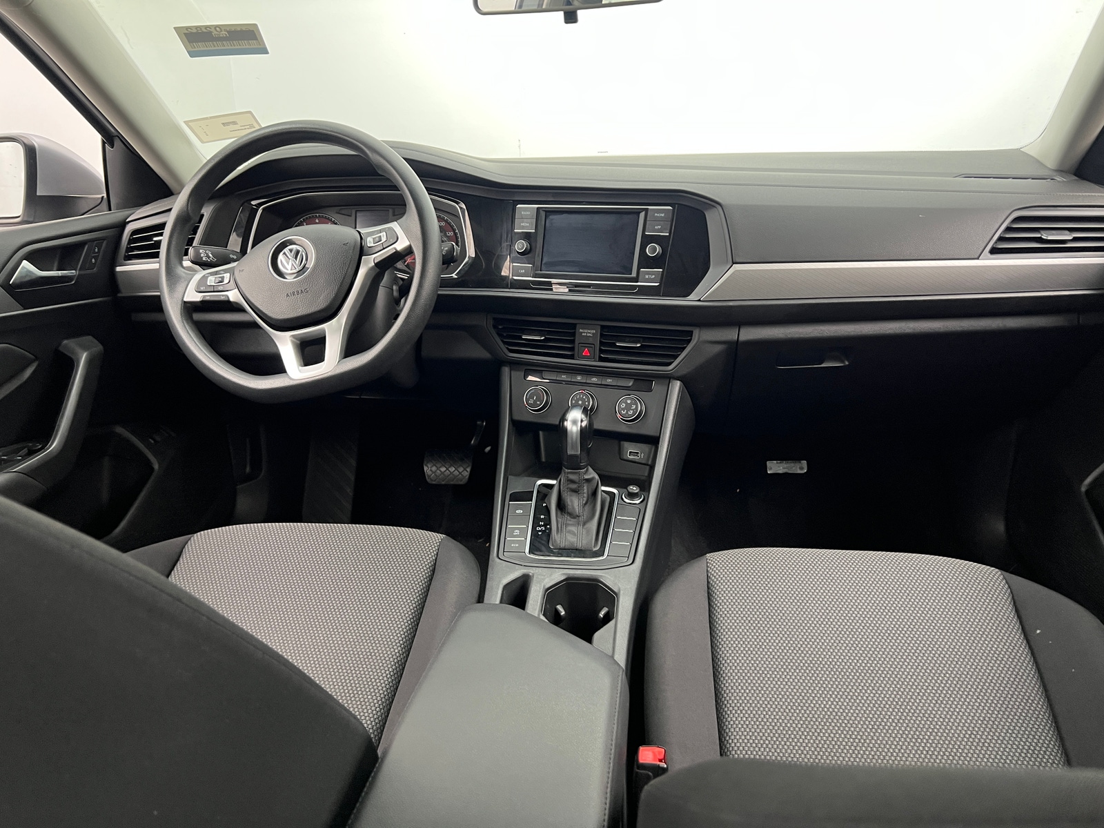 Thumbnail: 2019 Volkswagen Jetta - 3