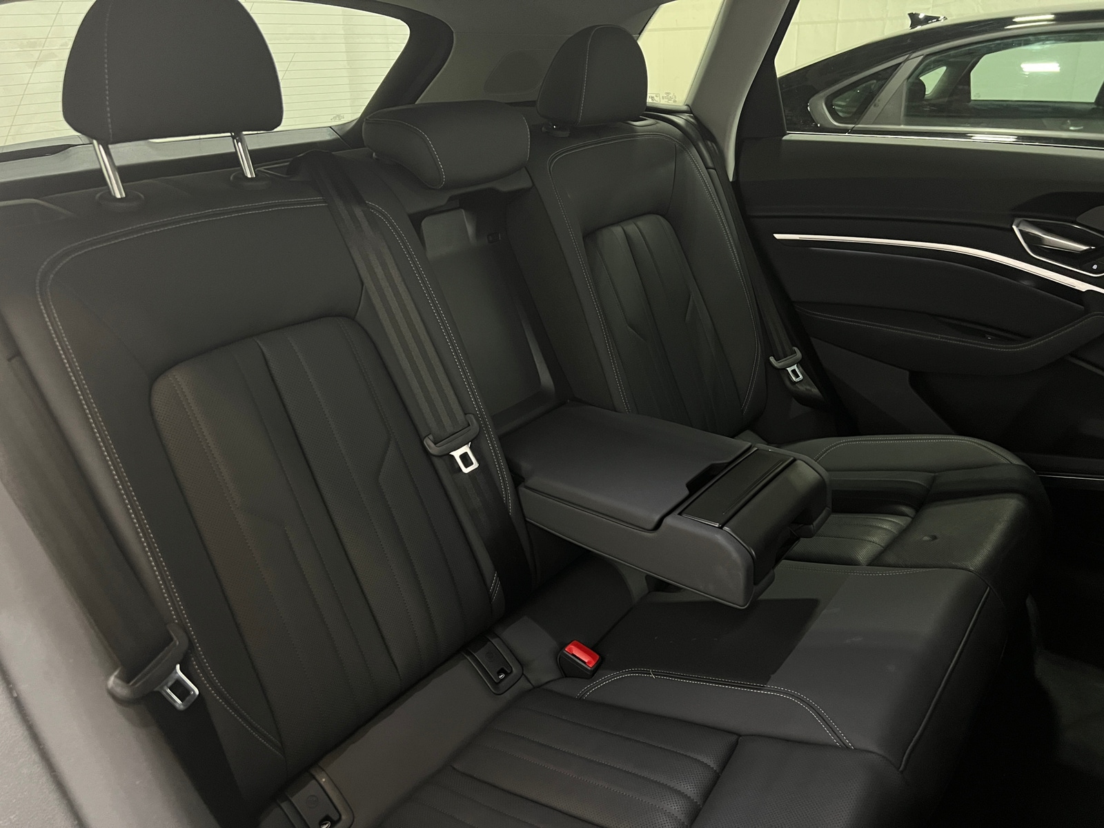Thumbnail: 2019 Audi e-tron - 5