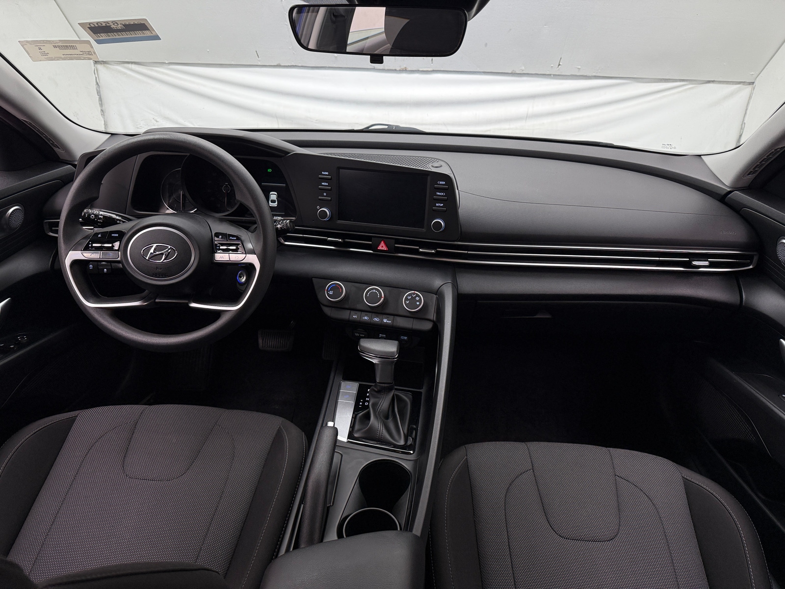 Thumbnail: 2023 Hyundai Elantra - 3
