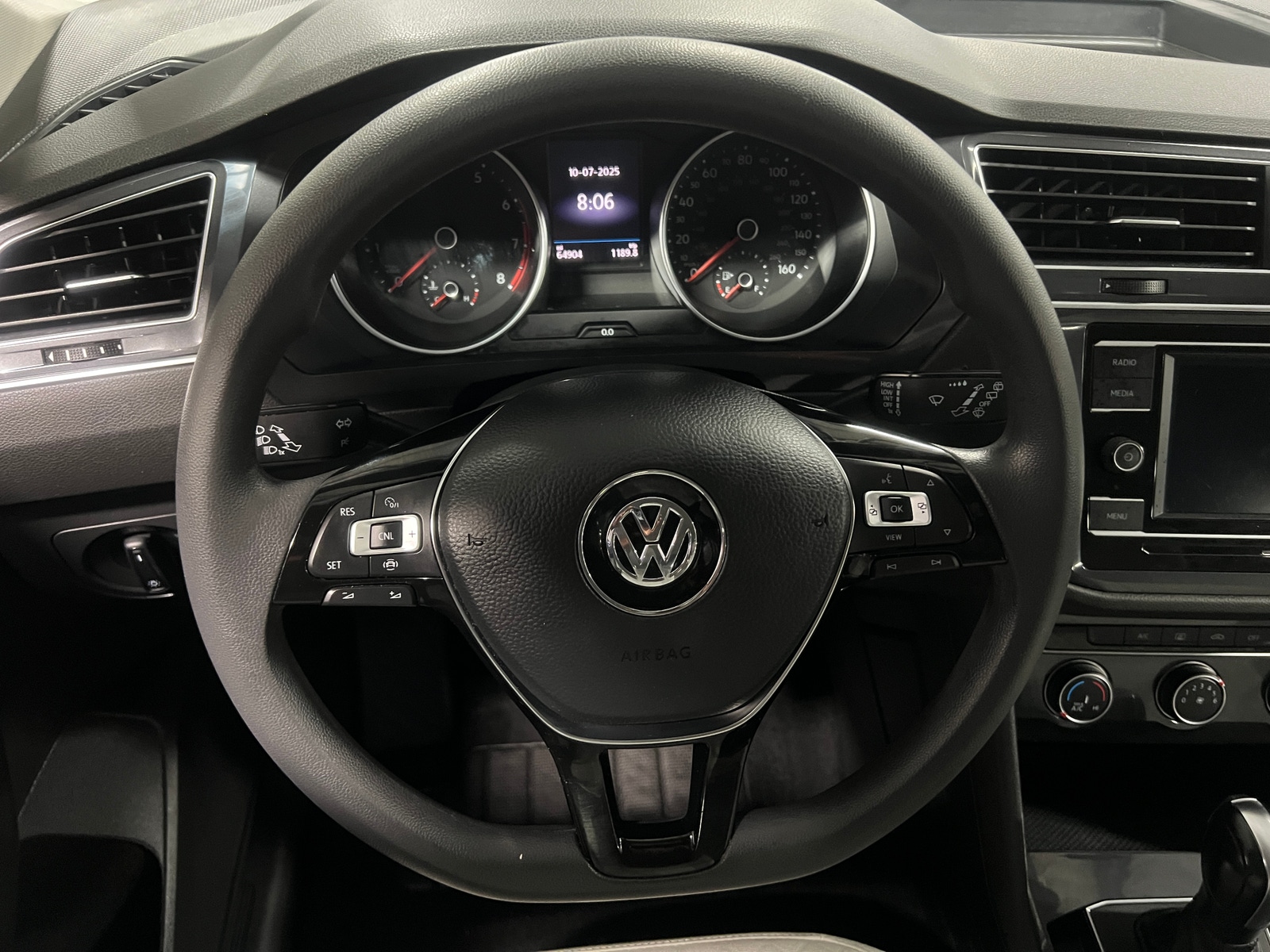 Thumbnail: 2020 Volkswagen Tiguan - 5