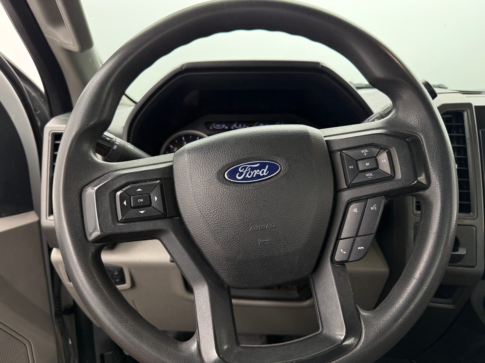 Thumbnail: 2022 Ford Econoline - 4