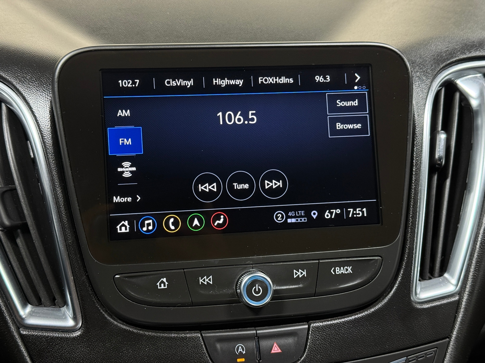 Thumbnail: 2024 Chevrolet Malibu - 3