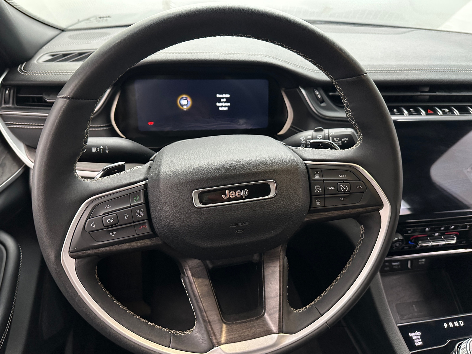 Thumbnail: 2024 Jeep Grand Cherokee L - 4