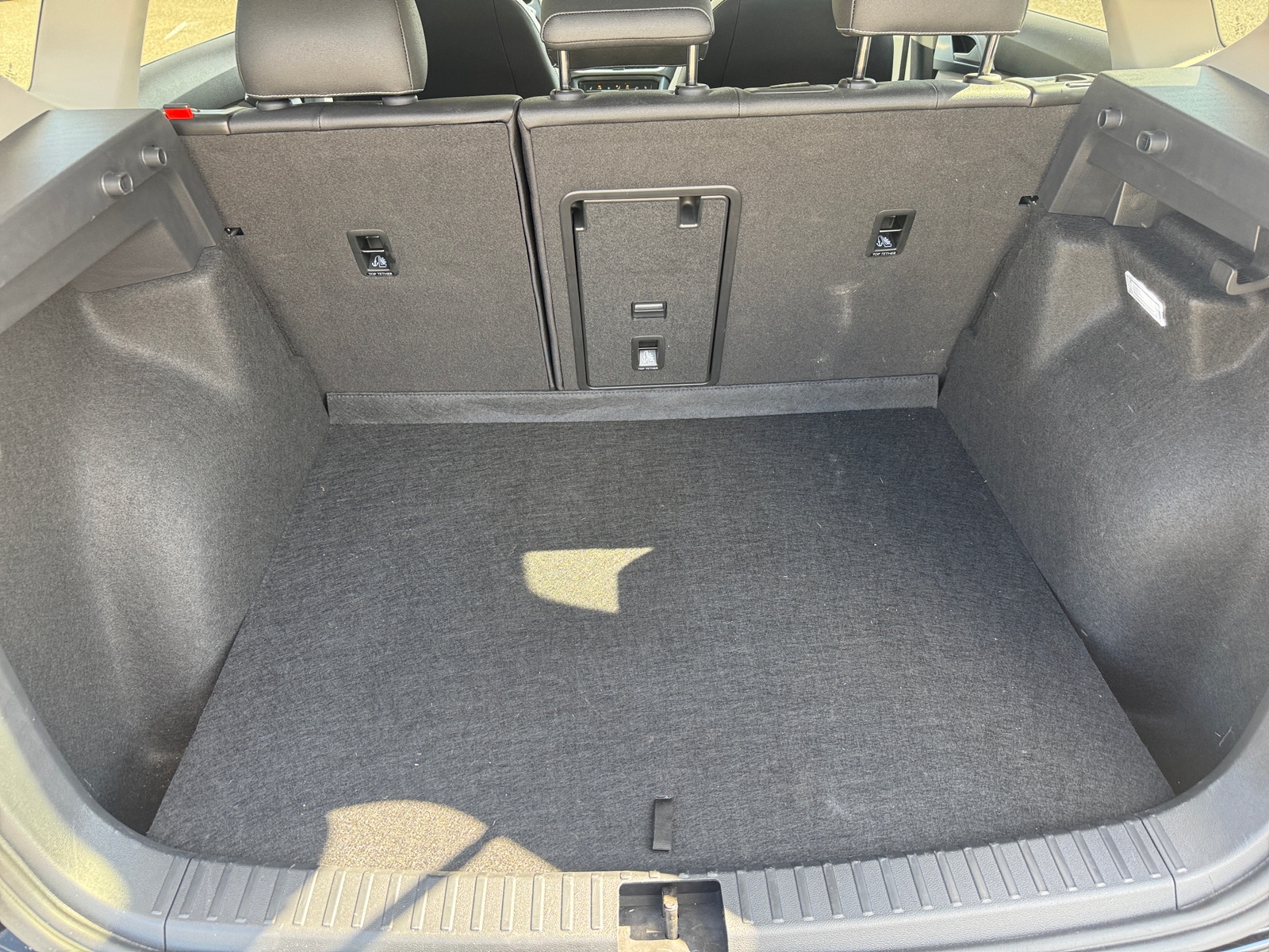 Thumbnail: 2025 Volkswagen Taos - 6