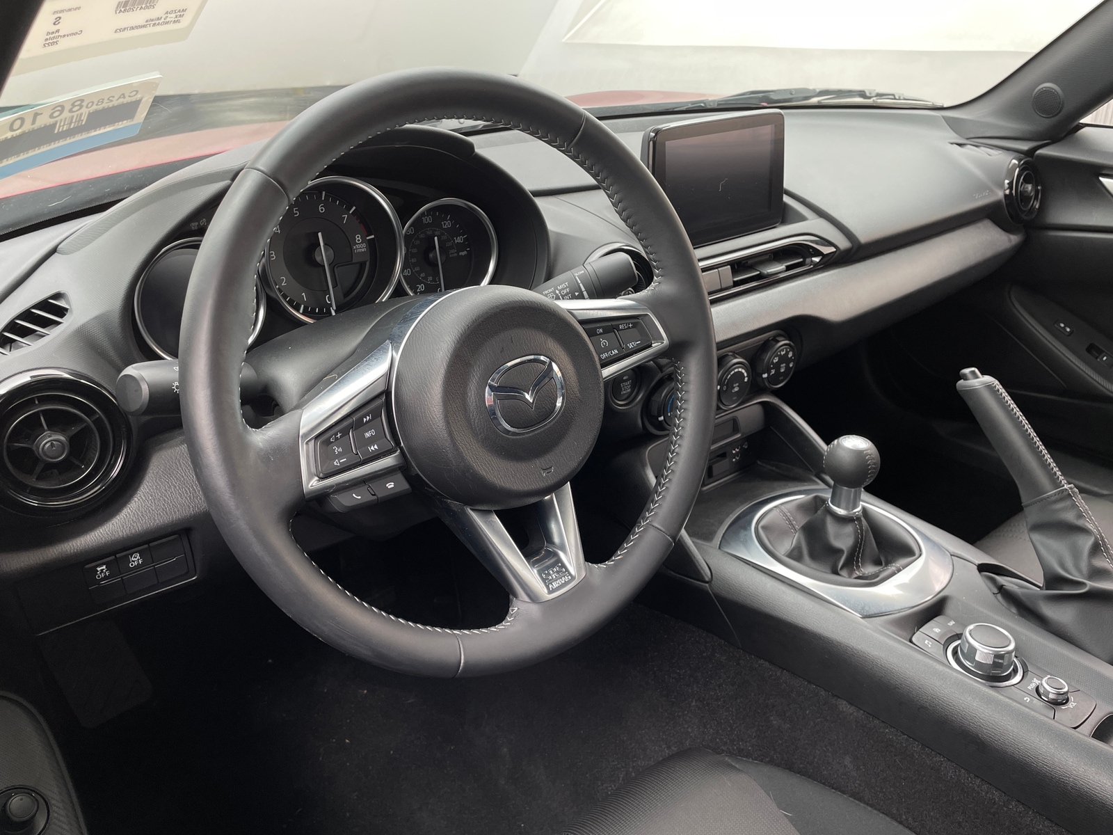 Thumbnail: 2022 Mazda MX-5 Miata - 3