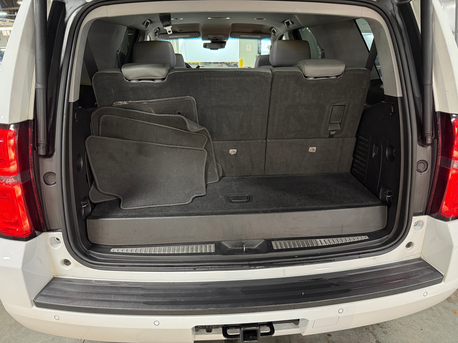 Thumbnail: 2019 Chevrolet Tahoe - 6