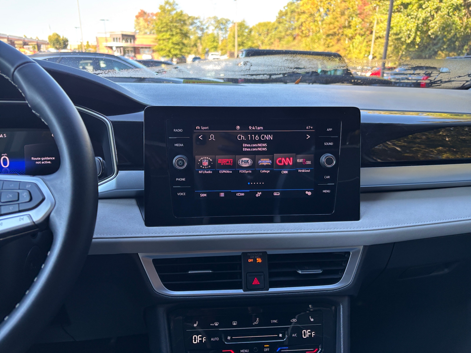 Thumbnail: 2025 Volkswagen Taos - 4