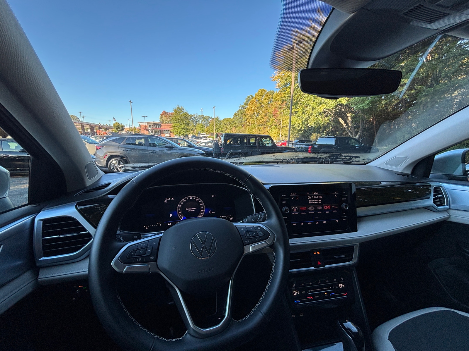 Thumbnail: 2025 Volkswagen Taos - 3