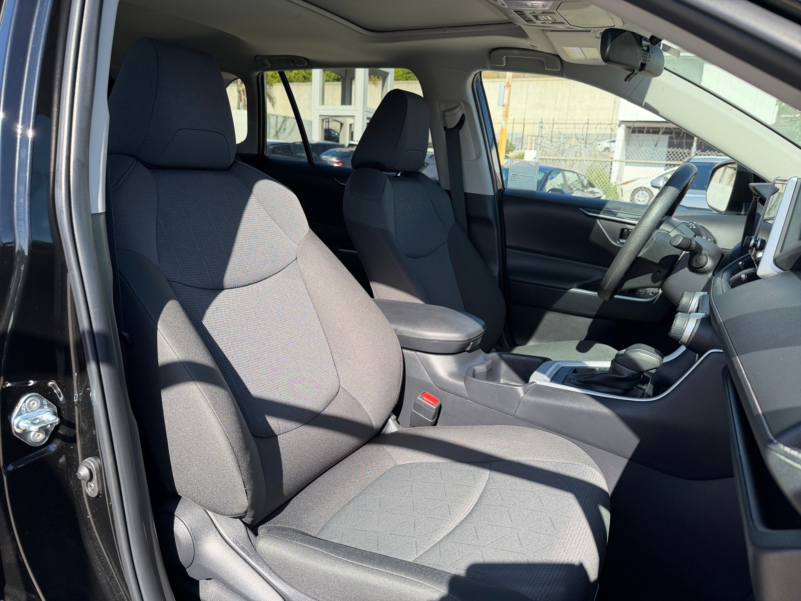 Thumbnail: 2025 Toyota RAV4 - 2