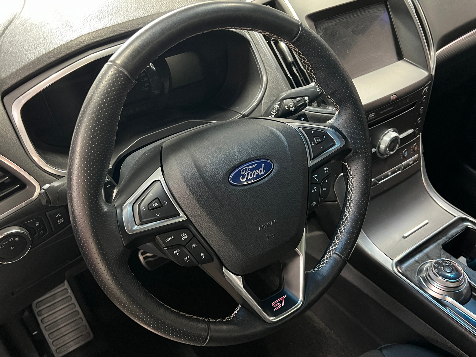 Thumbnail: 2019 Ford Edge - 4