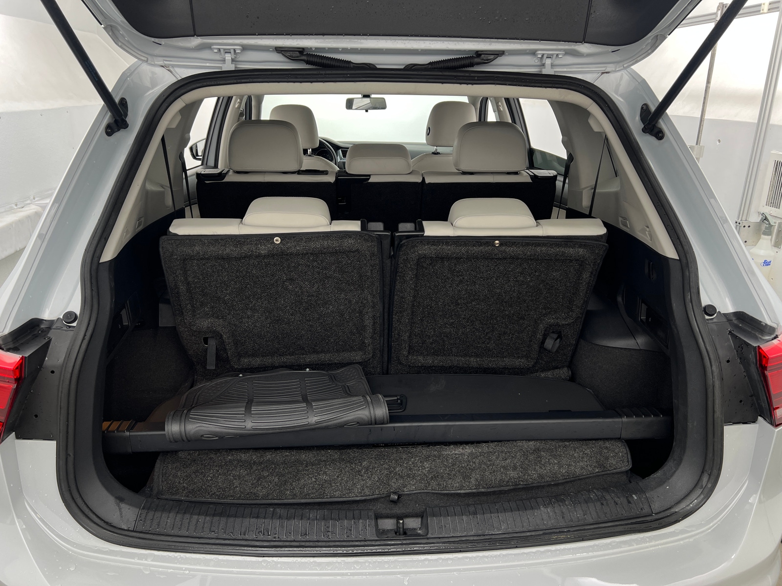 Thumbnail: 2018 Volkswagen Tiguan - 6