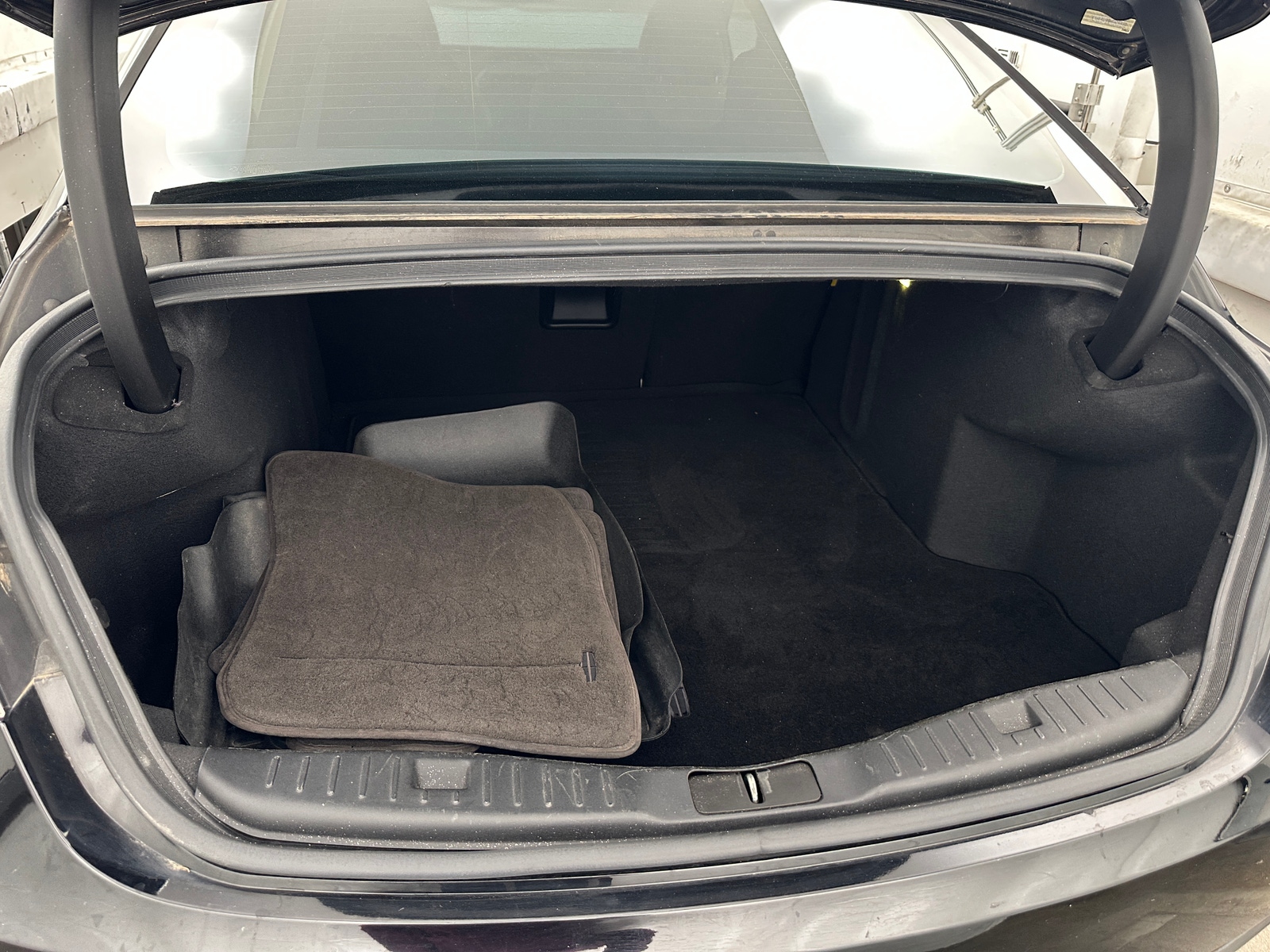 Thumbnail: 2017 Lincoln MKZ - 6