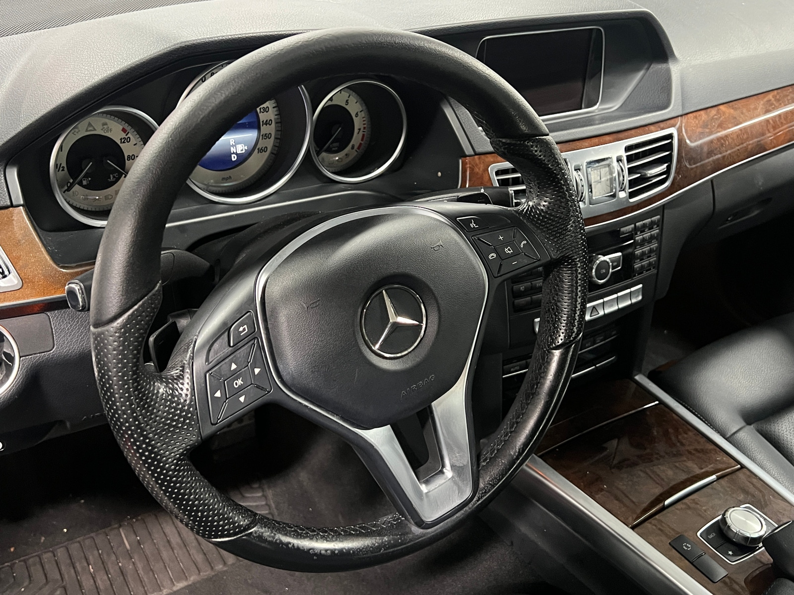Thumbnail: 2014 Mercedes-Benz E-Class - 4