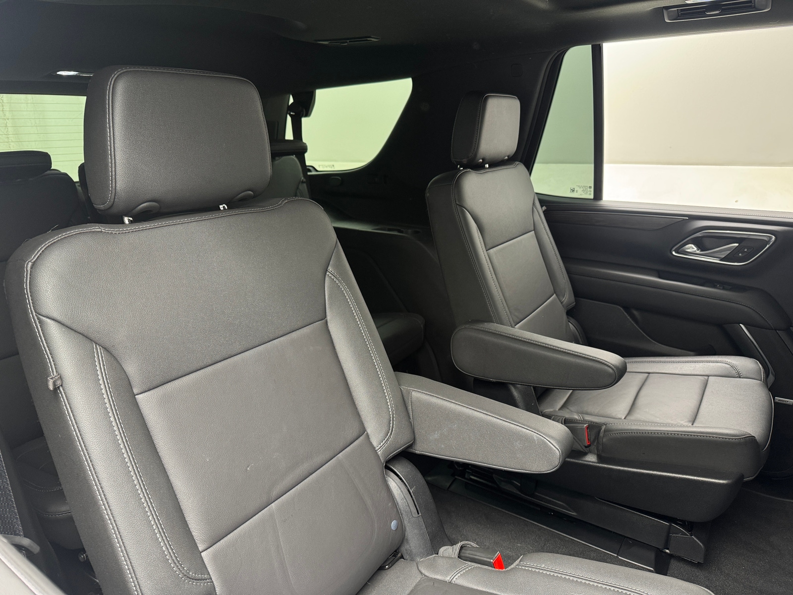 Thumbnail: 2023 Chevrolet Tahoe - 5